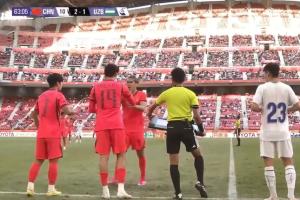 第64分钟国足U23换人调整，拜合拉木、向余望换下张玉宁、王钰栋
